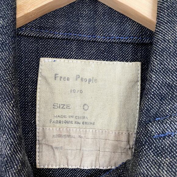 Free People Vintage 1970 Faded Black Denim Utility Jacket Size 0 - Picture 4 of 7